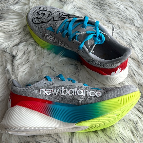 New Balance NYC Marathon Edition FuelCell RC Elite v2 - Picture 11 of 16
